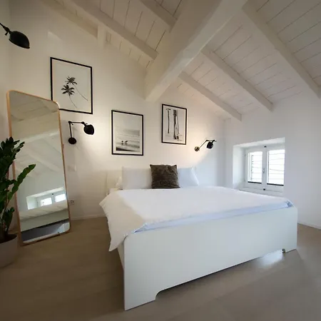 Апартаменти Loft Design In Bre Village Лугано